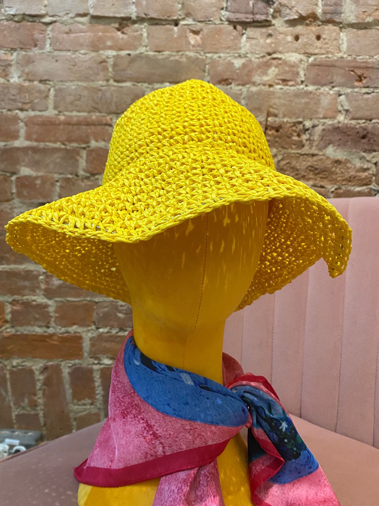 SU- chapeau en paille