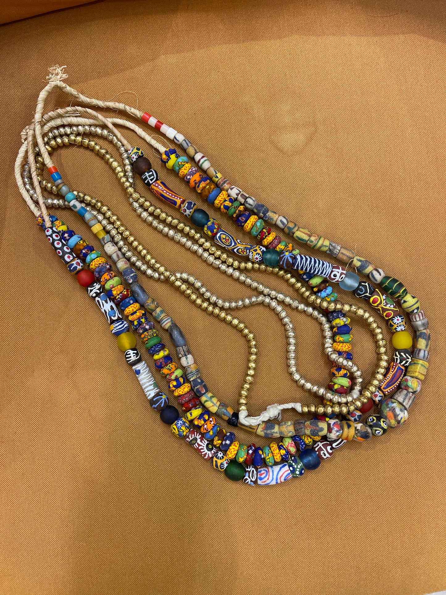 U&I+ Collier Beads 2