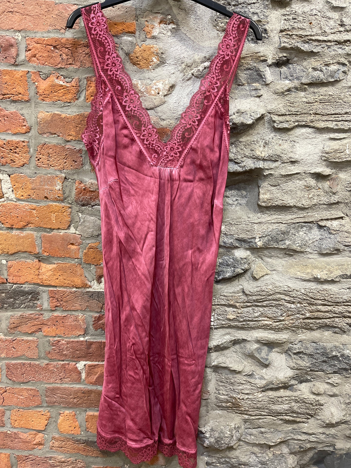 WC- 21336 Robe avec dentelle