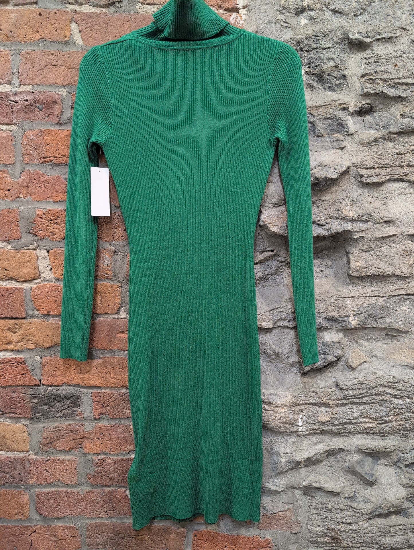 FR- 2090 Robe à Col Roulé