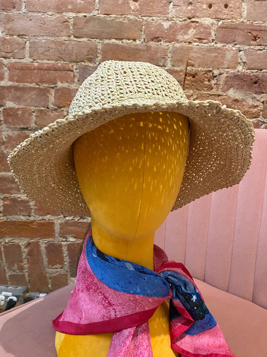 SU- chapeau en paille