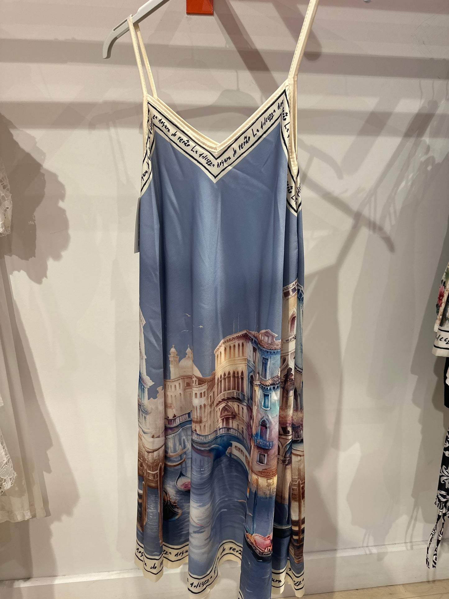 MAK- 52026 Robe