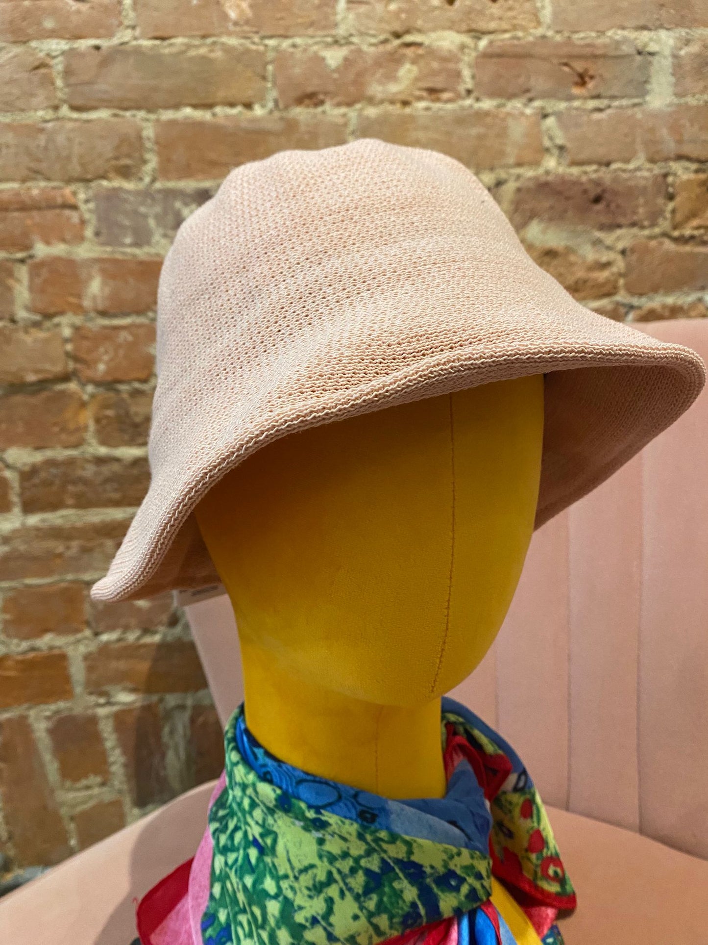 SU- Chapeau en forme de cloche