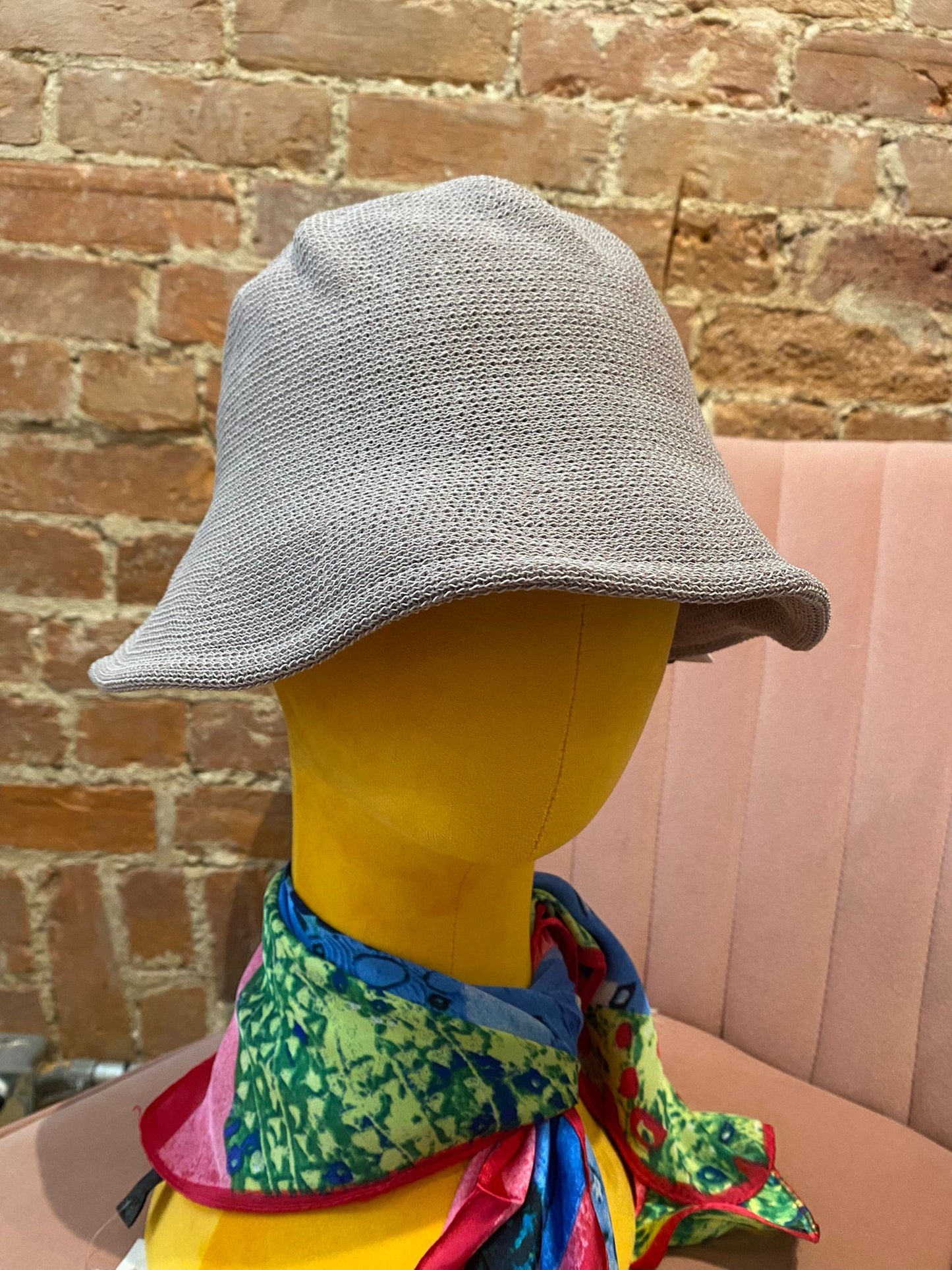 SU- Chapeau en forme de cloche