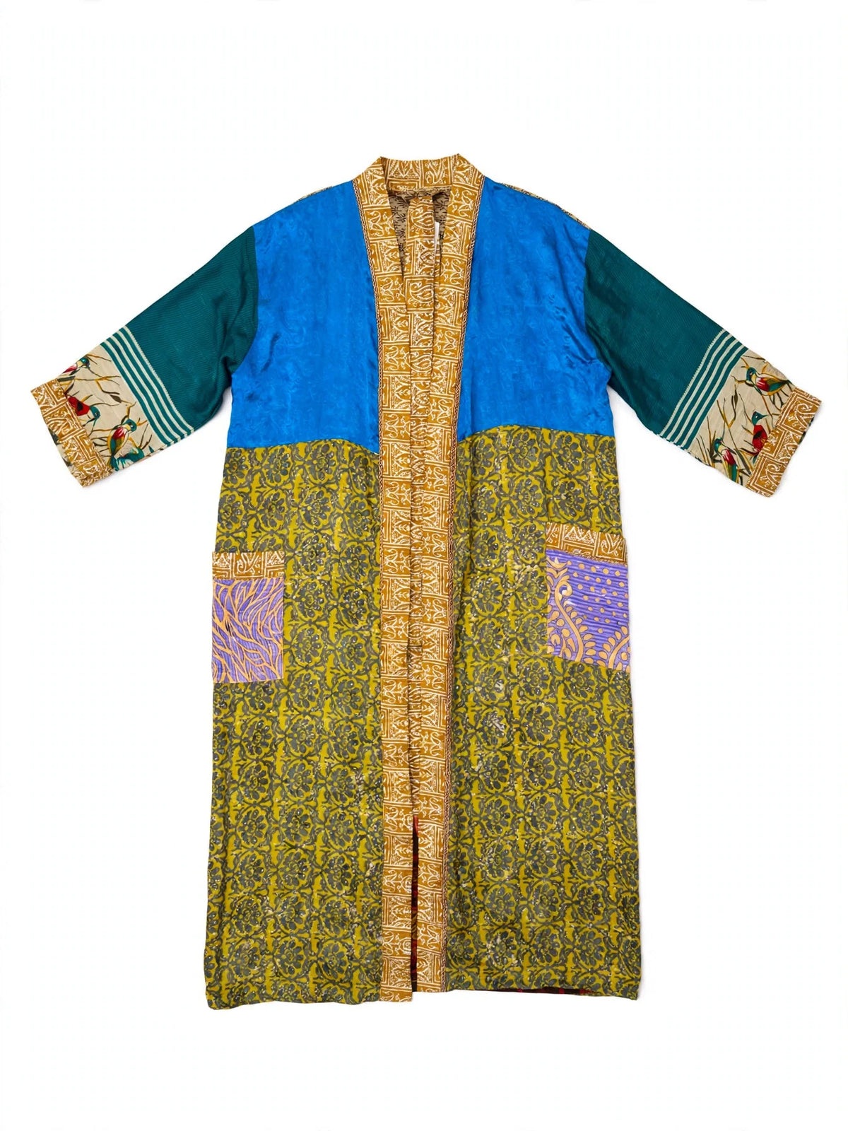 IN- Kimono en Soie flat lay