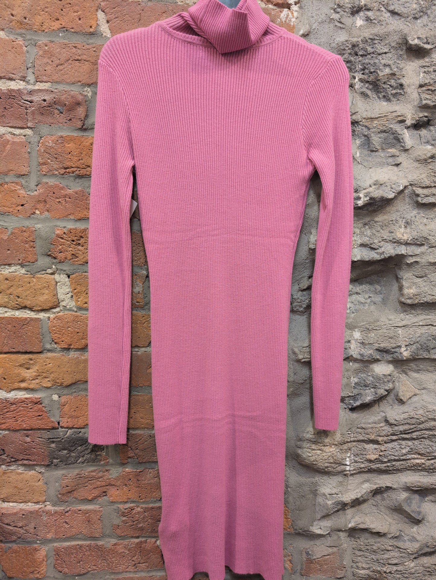 FR- 2090 Robe à Col Roulé