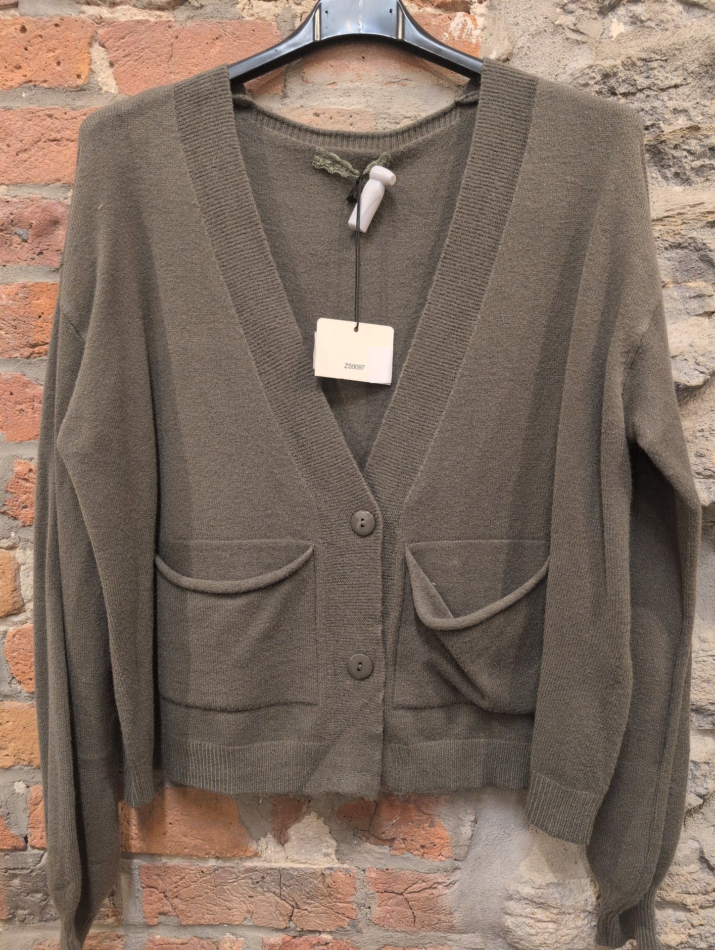 FR- 9097 Cardigan