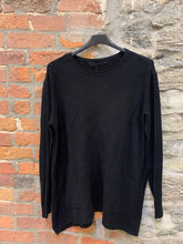 Load image into Gallery viewer, FR- 9053 Sweater
