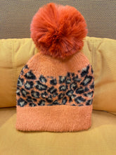 Load image into Gallery viewer, GR- Pom Pom Hat
